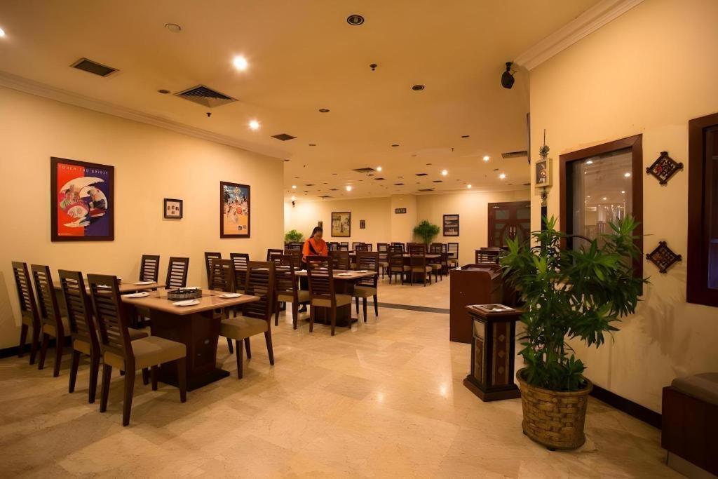 Classic Hotel Jakarta Kültér fotó